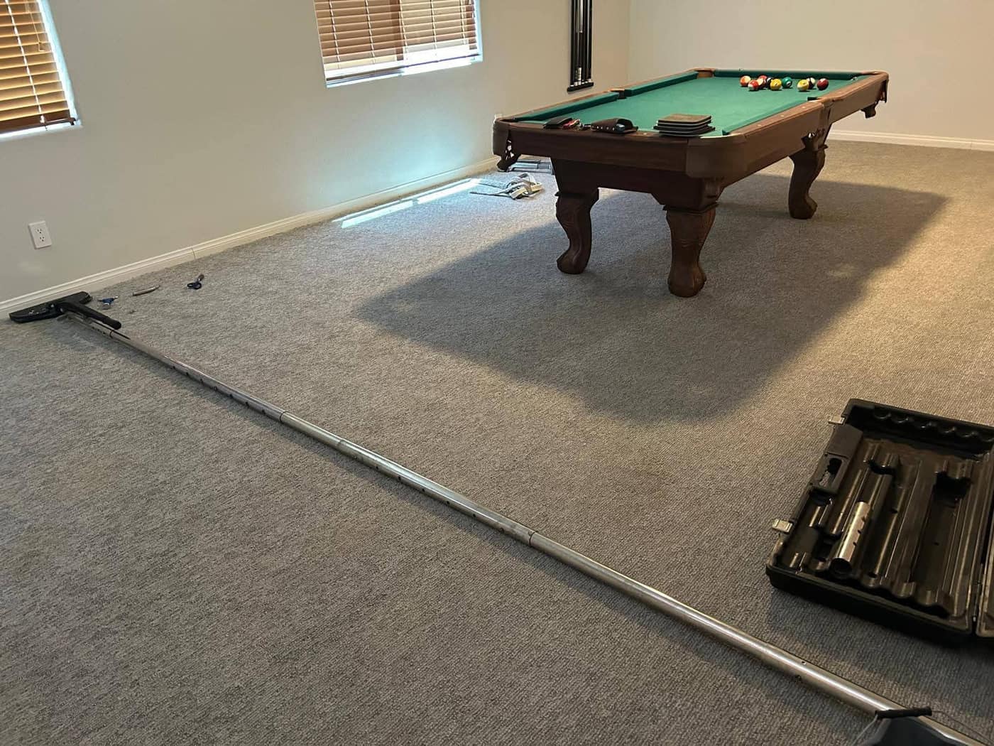 Carpet cleaning and stretching job